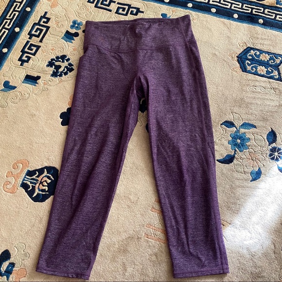 EUC Athleta Crops - Picture 2 of 6